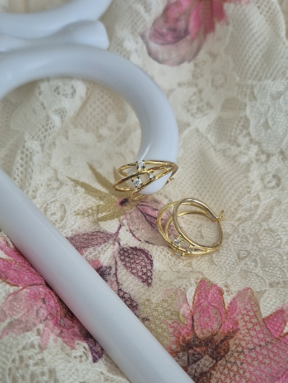 Gold Vermeil Accent 0.03ct D 2.0mm Women's Hoop Earrings